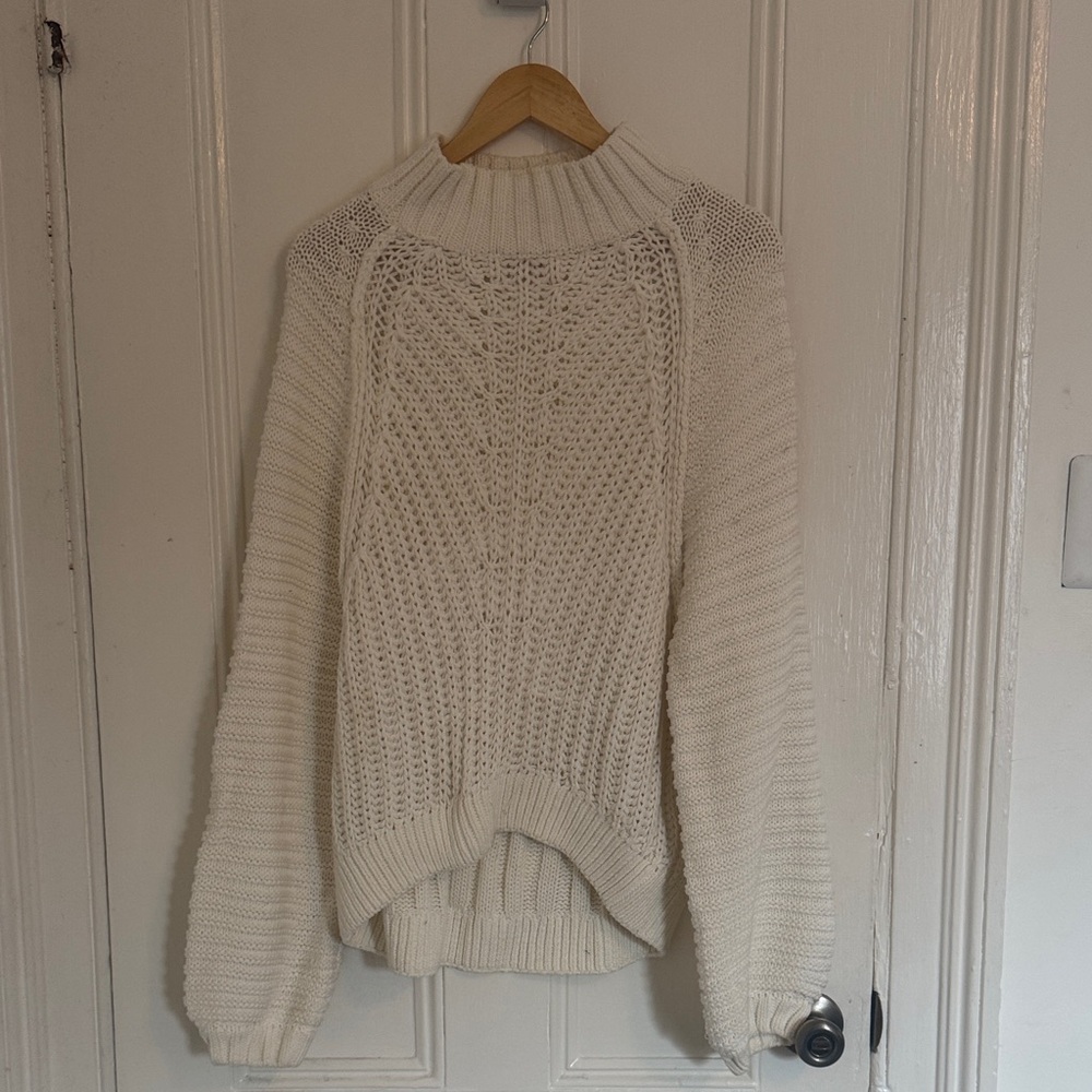 Free people heavy cable knit white  Sweater